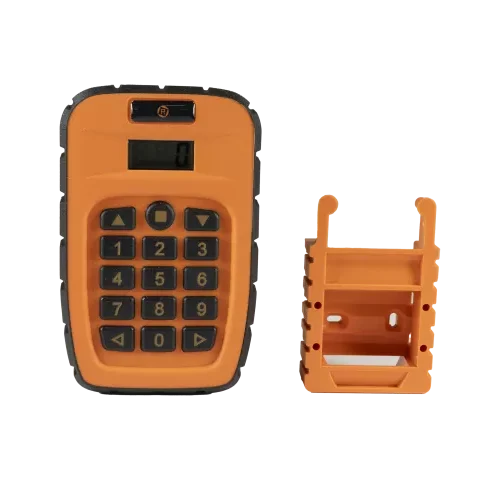 STARK868RDA industriezender met display 100 kanalen en wandhouder