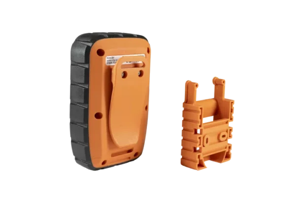 STARK868RDA industriezender met display 100 kanalen en wandhouder. 2